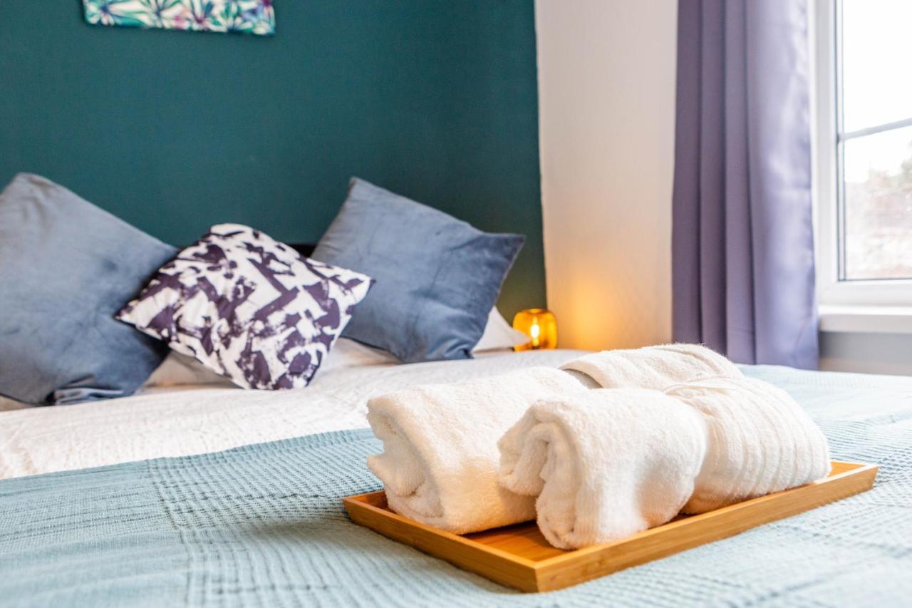New Large 2 Bed Entire Apartment Near Newcastle Upon Tyne With Free Parking エクステリア 写真