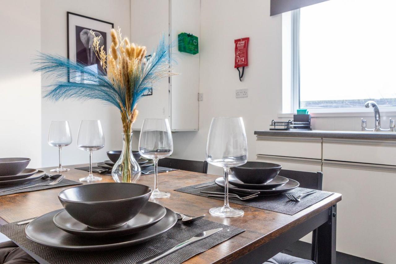 New Large 2 Bed Entire Apartment Near Newcastle Upon Tyne With Free Parking エクステリア 写真